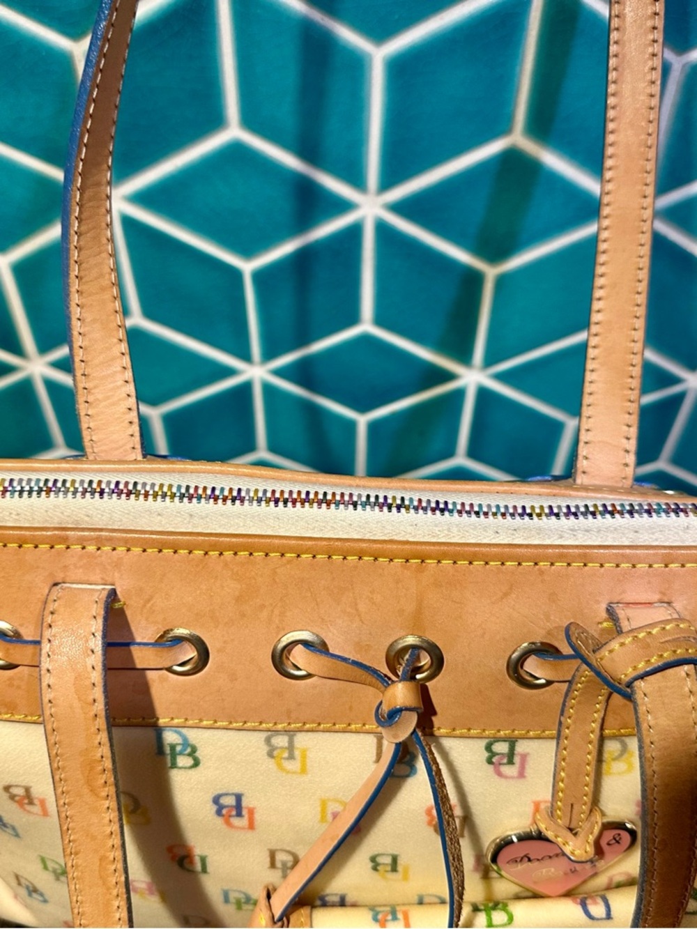 Dooney & Bourke Cream Multicolor DB Logo Tote with Matching Pouch - Picture 4 of 12